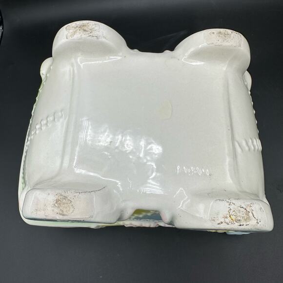 Vintage Baby Carriage Nursery Planter Made in Japan - Picture 5 of 9